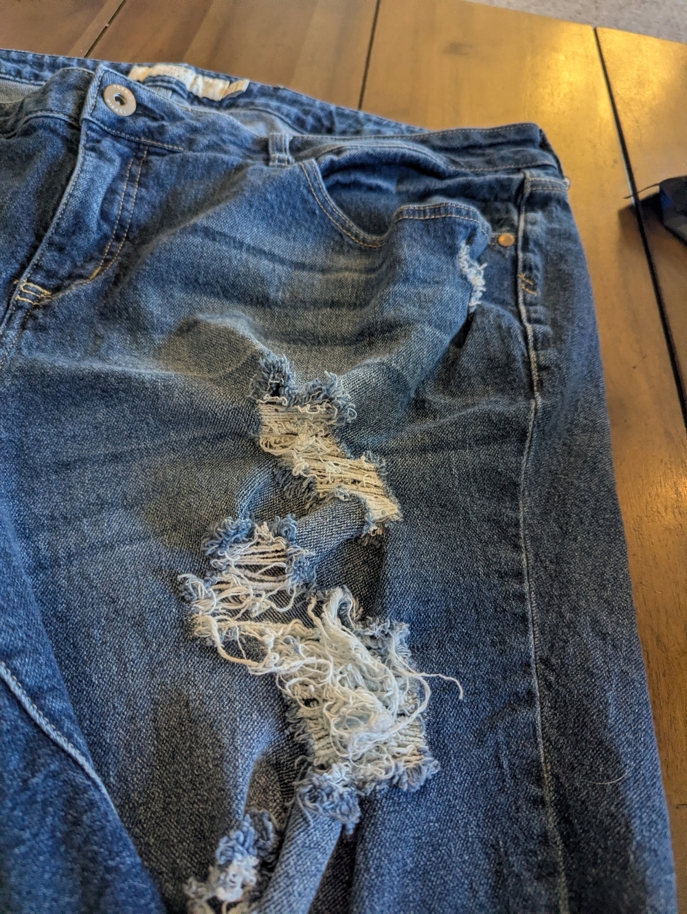 torrid Distressed Dark Blue Boyfriend Jeans Shorts - Picture 2 of 5